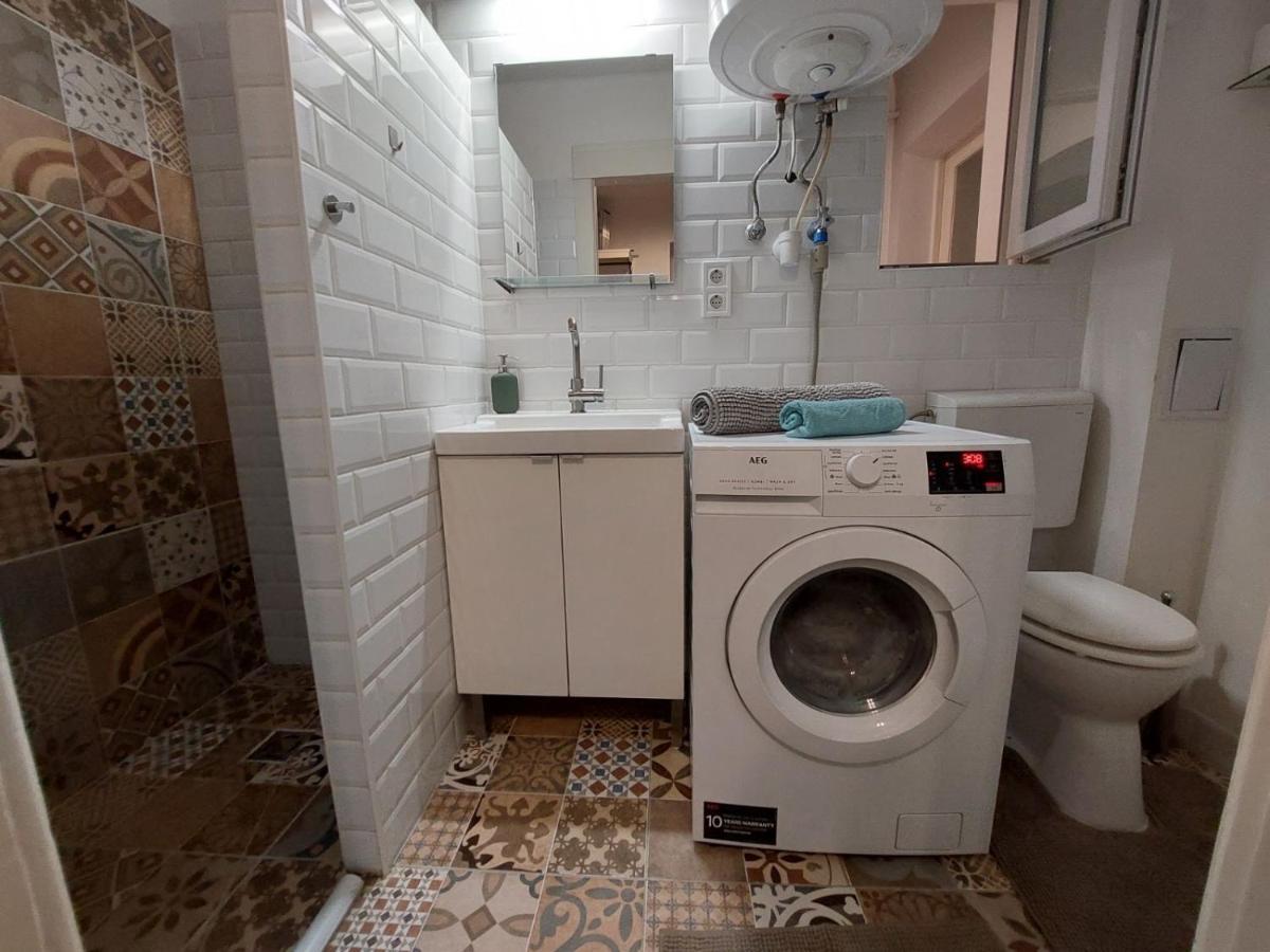 Roland Apartment - Nepliget Будапеща Екстериор снимка