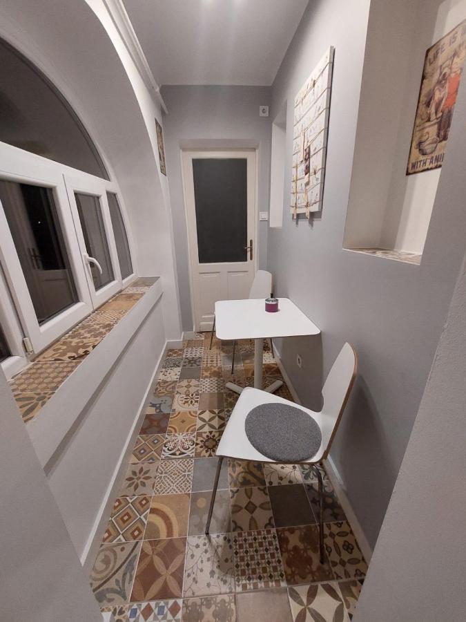 Roland Apartment - Nepliget Будапеща Екстериор снимка