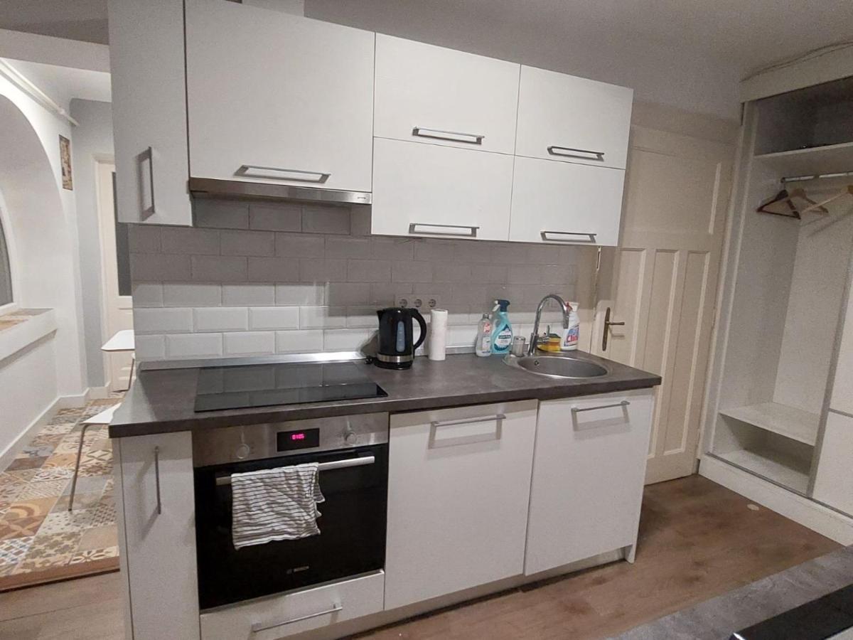 Roland Apartment - Nepliget Будапеща Екстериор снимка
