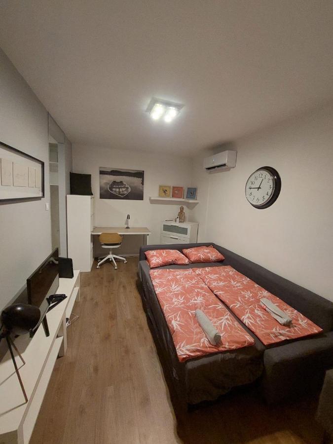 Roland Apartment - Nepliget Будапеща Екстериор снимка